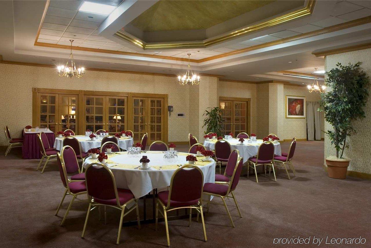 Отель Doubletree By Hilton Модесто Ресторан фото