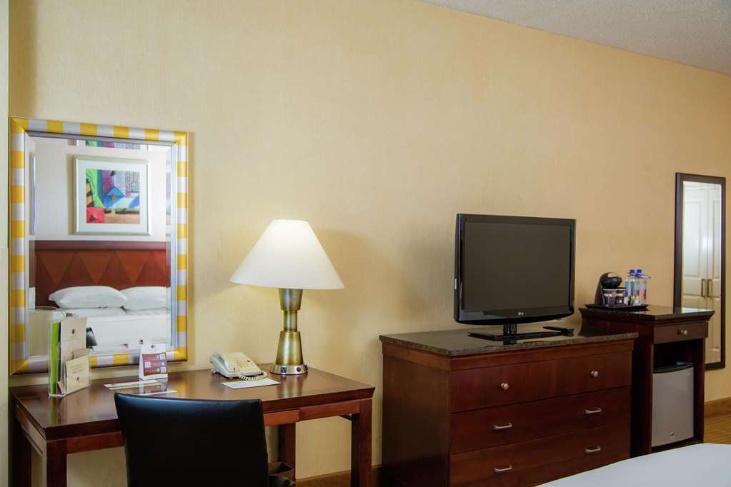 Отель Doubletree By Hilton Модесто Номер фото